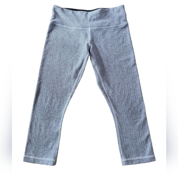 Lululemon Wunder Under Cropped Length in Herringbone White/Black - Size 6 - Picture 4 of 8